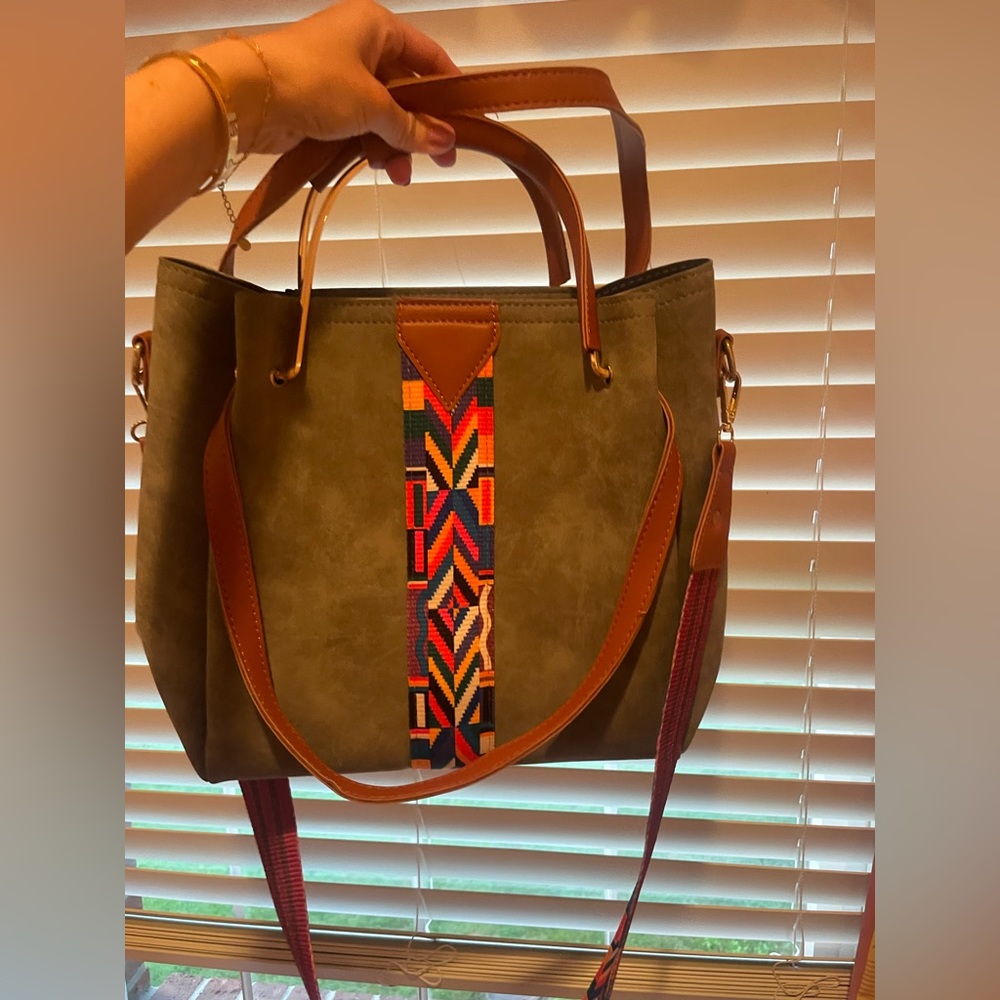 Versatile 3 strap bag with Aztec detailing. Dividers inside to keep organized